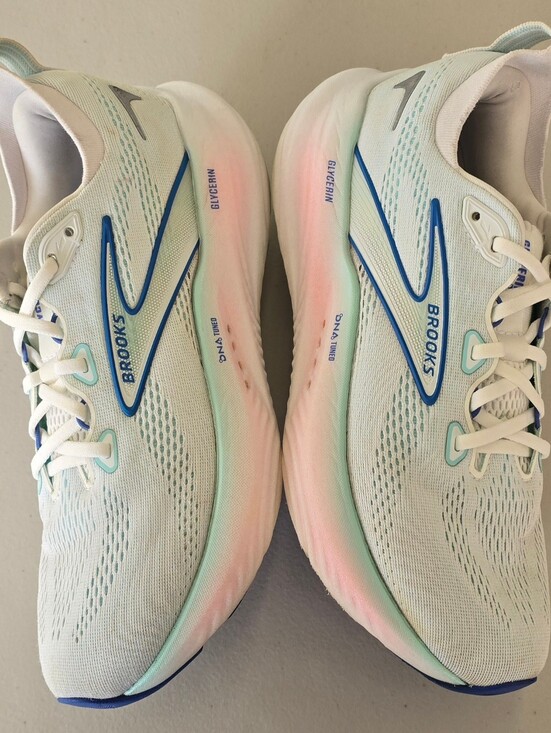 Brooks Shoes - Brooks Glycerin 22 Shoes Womens Size 8.5 White Limpet Shell Amparo Blue